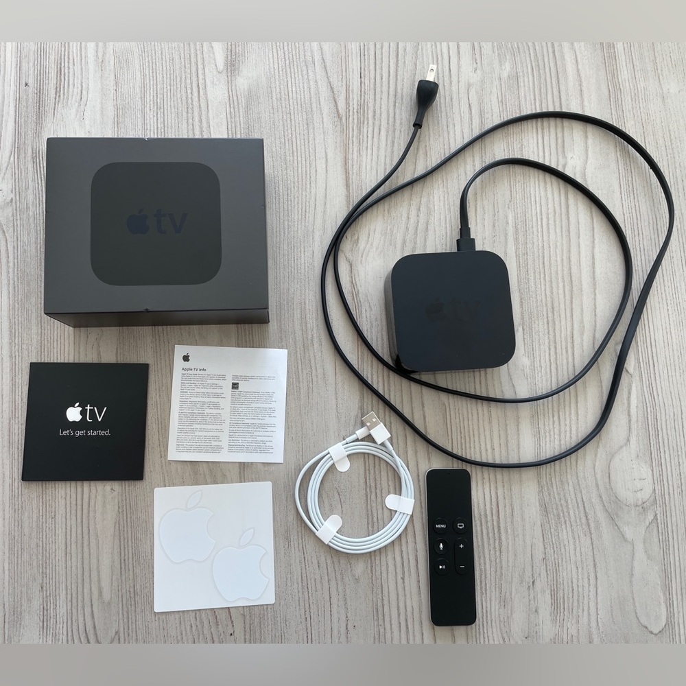 Apple TV A1625 4th Generation with All Original Items!